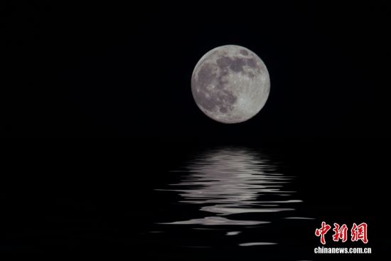 2025年最后一次“超级月亮”亮相天宇