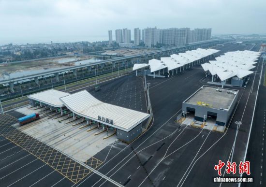 夏天不开空调开车真的能省油吗？