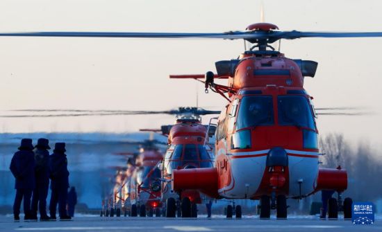 中国消防救援局大庆航空救援支队开展实战化空投应急救援演练