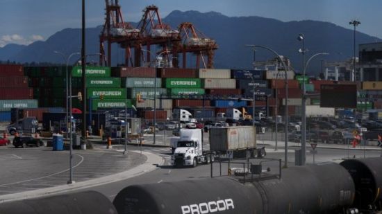 不畏经济放缓出口增12% 温哥华港去年运量创新高