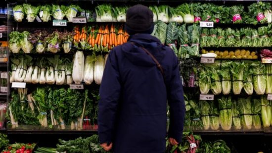 民调：三成多加拿大消费者将食品涨价归咎于超市