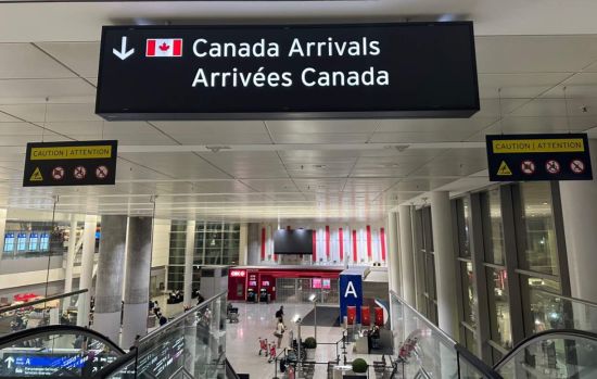 华人注意！加拿大机场严查两类人：入境拿不出这些文件恐被遣返