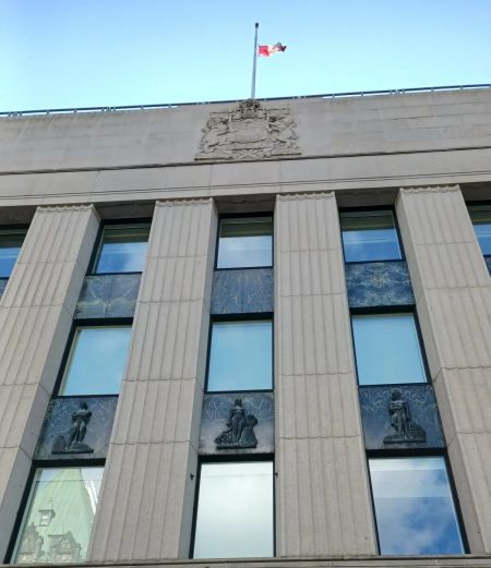 又降息了！加拿大央行把利率砍到2.25%！房贷松口气经济更冷