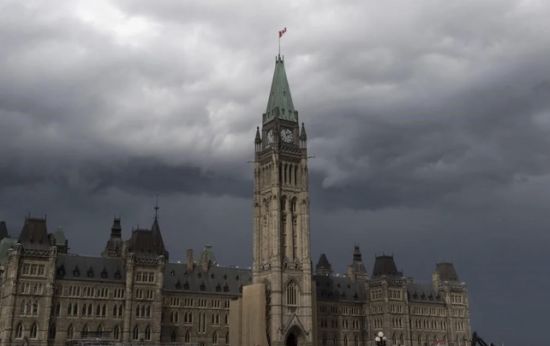 财长透露：新预算中包含联邦政府大裁员计划，可能达上万人