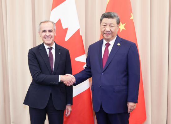 中国国家主席习近平会见加拿大总理卡尼