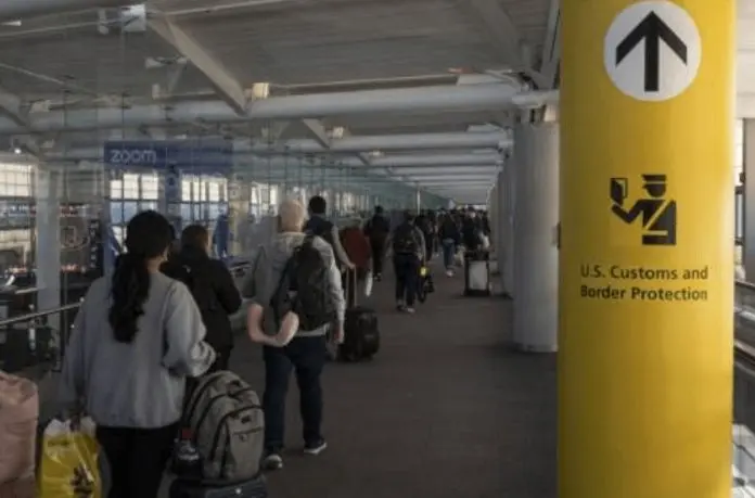 美拟收紧免签证入境要求 旅客或须披露五年社交媒体纪录