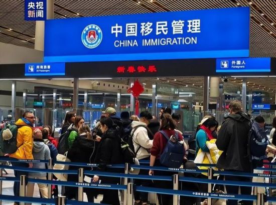 中国高调清查“双重身份”！加拿大华人机场被拦、户口当场注销！