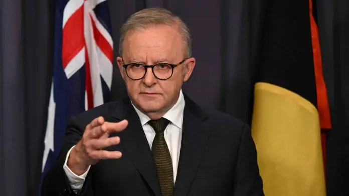 阿尔巴尼斯：澳洲历史上黑暗一天 形容事件反犹太主义恐怖袭击