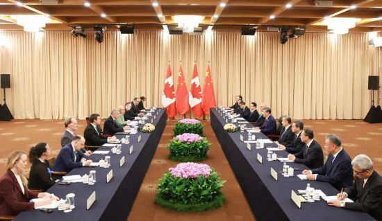 卡尼为加中关系划红线：人工智能、关键矿产、国防等不能碰