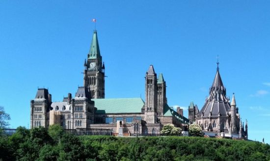 卡尼自由党内阁魁北克闭门会：主权与经济成核心议题