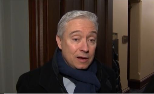 加拿大财长：我们可能不得不支付基准关税换取进入美国市场