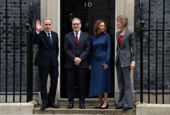 卡尼会晤英相施纪贤 谴责伊朗导弹攻击能源设施