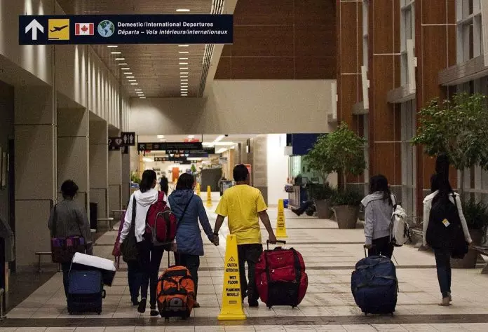 统计局：移民财富两极化　或定居十年才能追平本地家庭