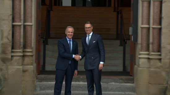 芬兰总统首次会晤卡尼: 加拿大未来会加入欧盟! 网友: 痴人说梦!