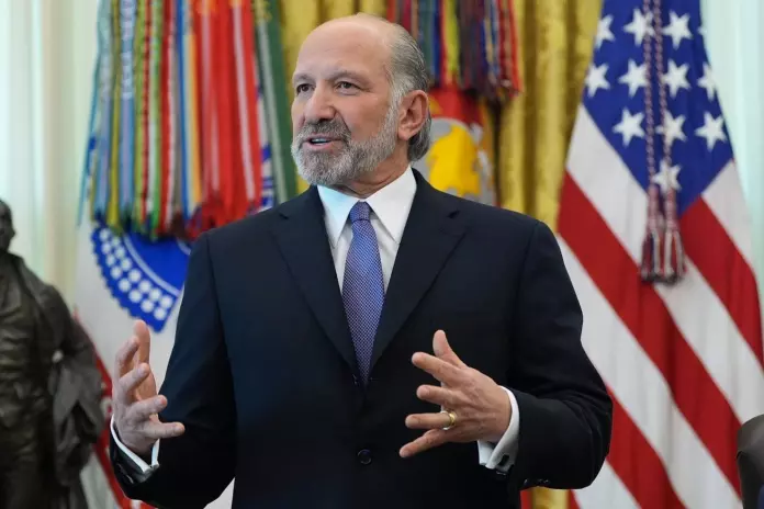 美国商务部长抨击加拿大贸易策略：“他们很差”