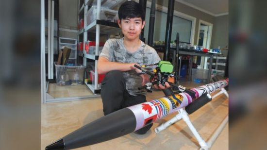 华裔少年研发的火箭 将代表加拿大参加国际科学竞赛