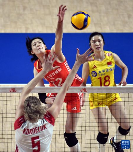 中国女排世联赛击败波兰队获四连胜