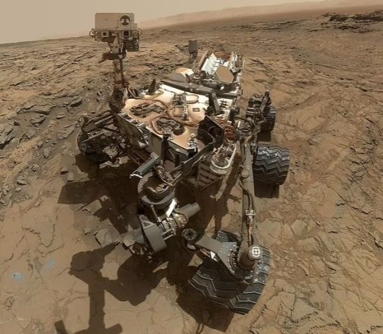  NASA火星探测车有“惊人”发现 科学家：那东西 “根本不应在那里”