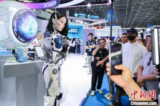 中国科技企业谈应对关税波动：失之东隅，收之桑榆