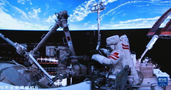 神舟二十号航天员乘组圆满完成第二次出舱活动