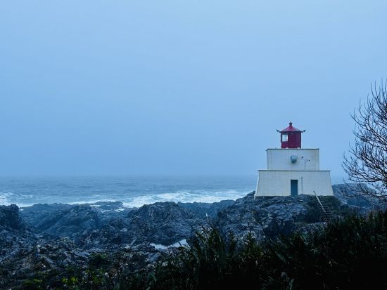 温哥华岛安菲翠特角灯塔欣赏太平洋惊滔骇浪