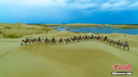 “天山那头有人民！”被新疆导游带火的天山隧道，到底有多牛？