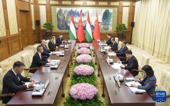 中国国家主席习近平会见匈牙利总理欧尔班