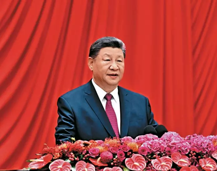 四中全会开幕习近平发表工作报告 新华社社评：对未来5年发展作出顶层设计