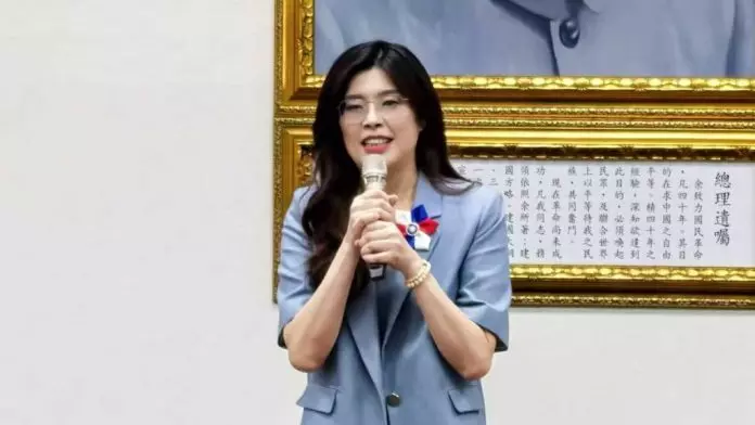 郑丽文就任国民党主席 盼全党从羊群变狮群