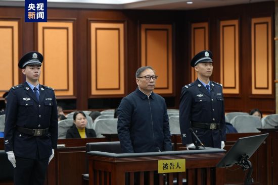 广东省人大常委会副主任陈如桂受贿案一审开庭