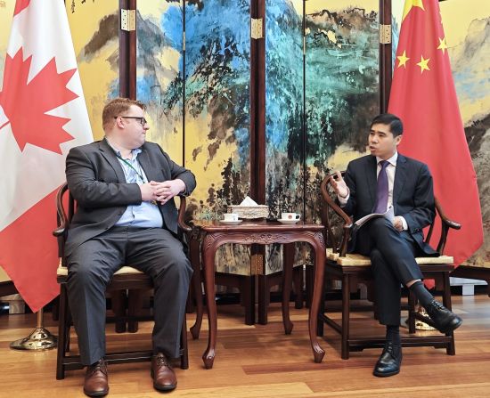 中国驻加拿大大使王镝接受《国会山时报》专访直面指控，据实以告