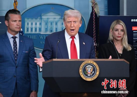 谈及领土问题 特朗普：应由弗拉基米尔和弗拉基米尔讨论