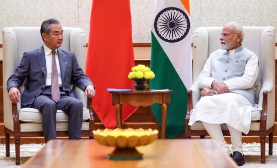 莫迪亲见王毅：中印关系已取得稳步发展